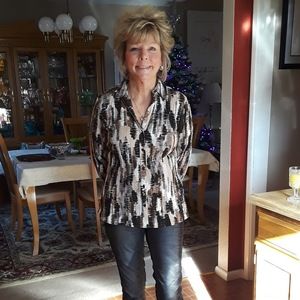 Meet your Posher, Linda